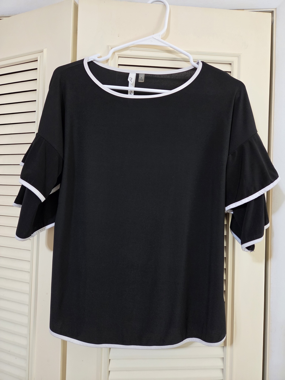 NY Collection Black Ruffle Sleeve Top with White Trim